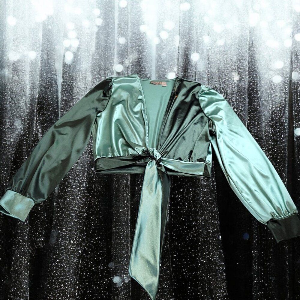 Green jeweled 2-tone long sleeves shiny panel shirt - Picture 6 of 12